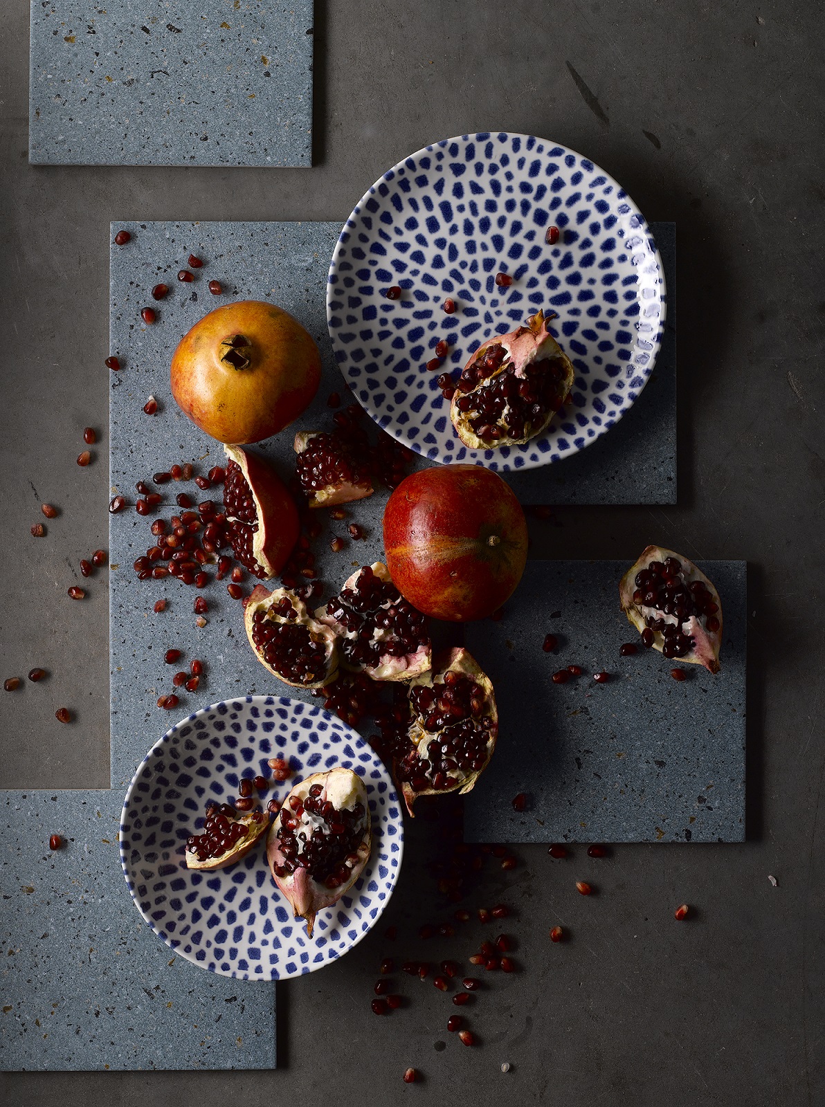 TERRAZZO BLUE PLATE AND BOWL WITH POMEGRANTE
